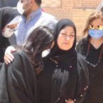 ابنة الفنان حسن حسني تنهار في جنازته