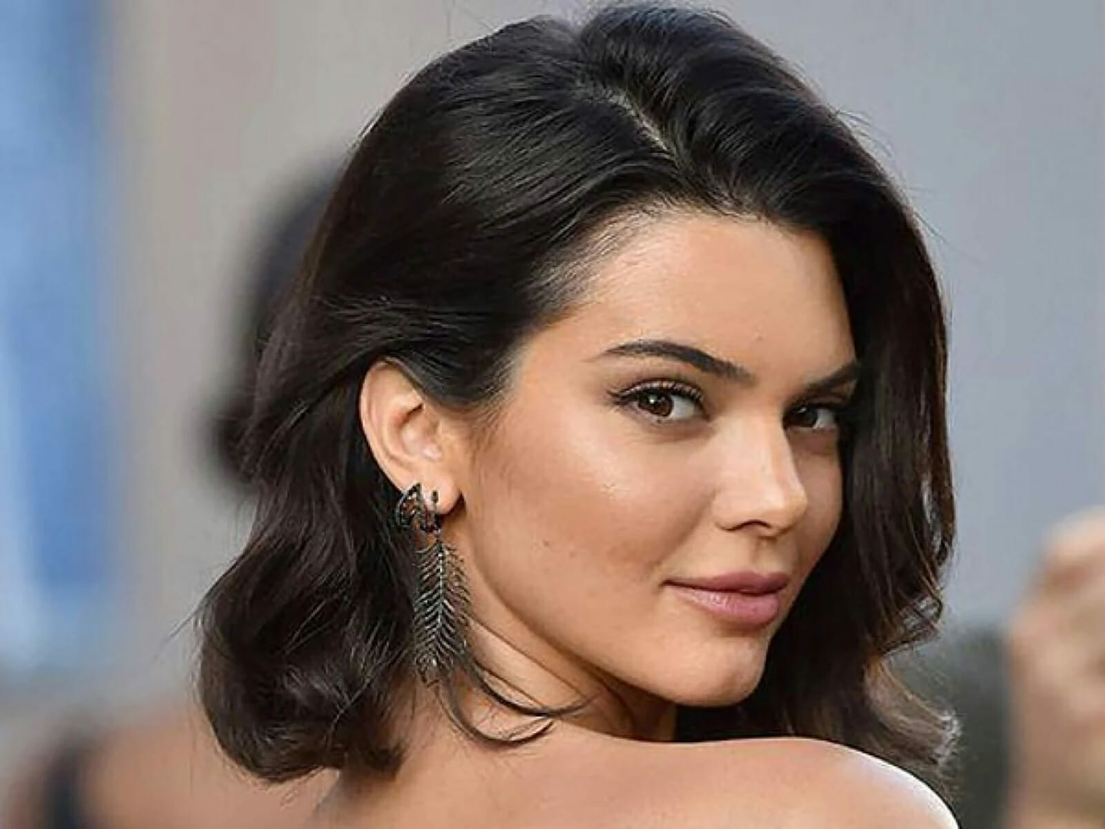 هل عادت كيندال جينر إلى باد باني؟ - Jadeedoha