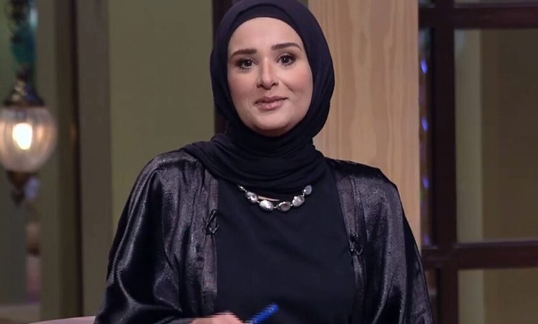 آلاء عبد العزيز