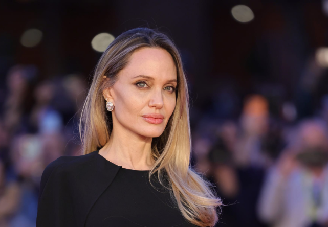 أنجلينا جولي