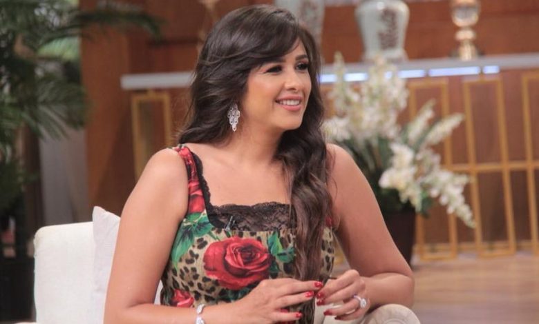 ياسمين عبد العزيز