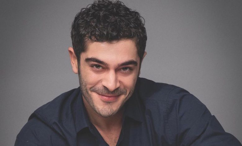 بوراك دينيز وسينام اونسال