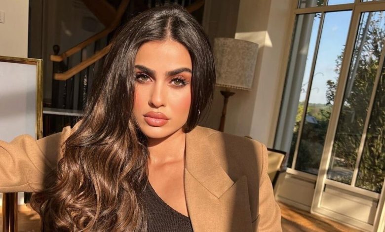 الدكتورة يومي